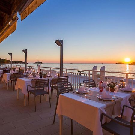 Victoria Mobilehome In Orsera Camping Resort Dış mekan fotoğraf