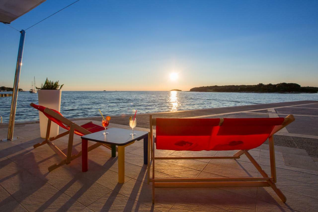 Victoria Mobilehome In Orsera Camping Resort Dış mekan fotoğraf